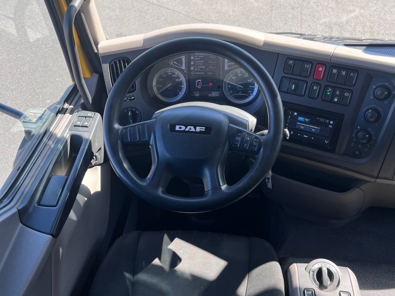 DAF DAF LF 230 FA 12t. *Nástavba skříň; zadní čelo; spaní