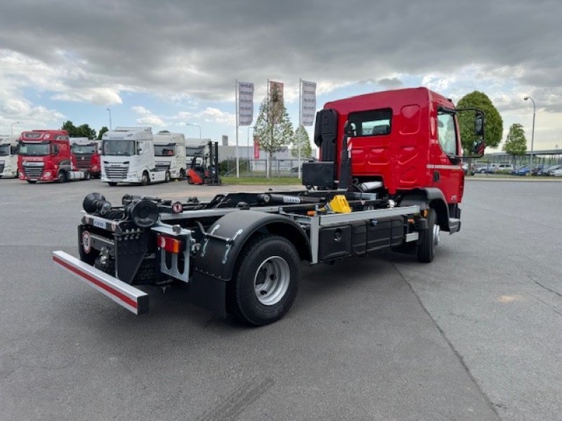 DAF XB 230 FA 4x2 12t. FORNAL