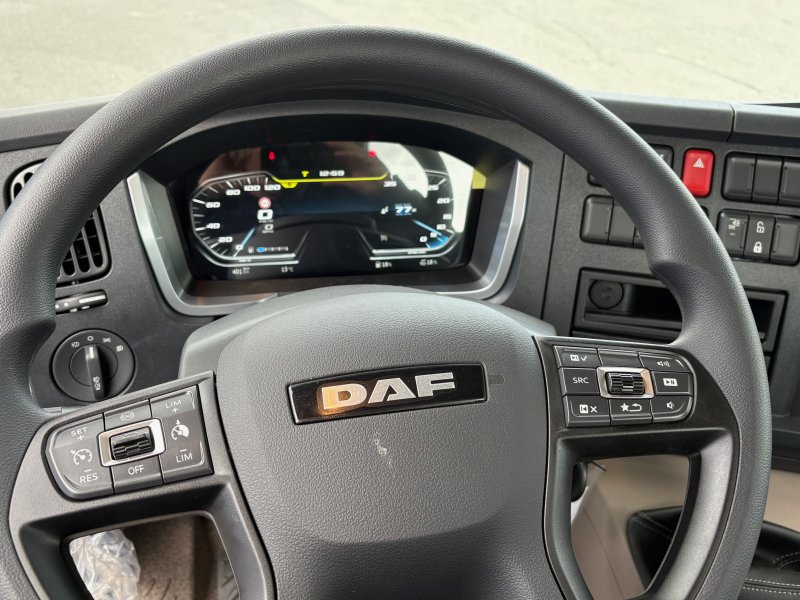 DAF XB 230FA 4x2 12t. +Fornal 8t.