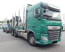 DAF XF 530 FAT SC E6 *Přeprava dřeva; ruka KESLA; přívěs DOLL